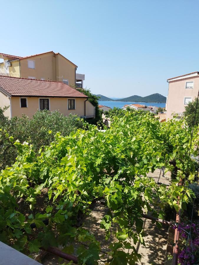 Apartments Davor Drage Bagian luar foto